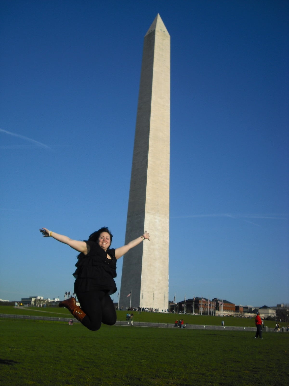 deniz jumping in front of the washington monument
